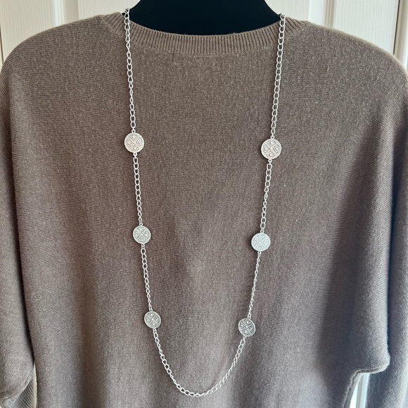 Stunning Necklace - Picture 8 of 8